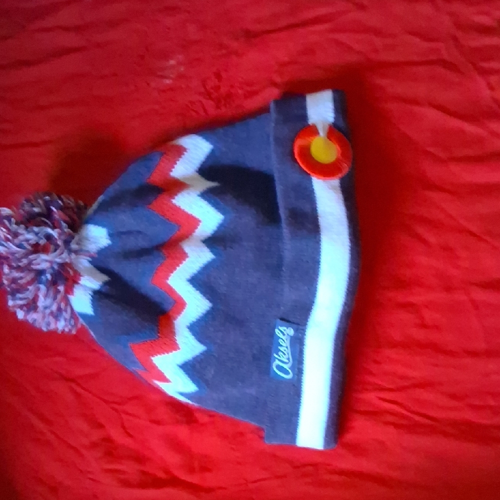 Obermeyer Kids' Zigzag Pom Beanie - Navy and Red
